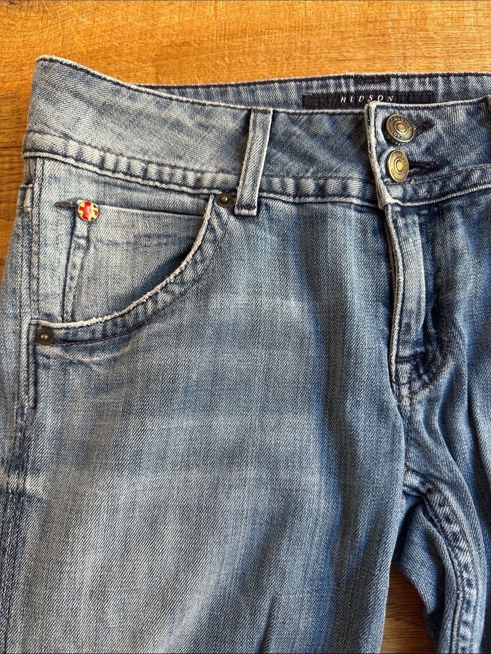Hudson Low Rise Double Button Boot Cut Medium Wash Jeans 27